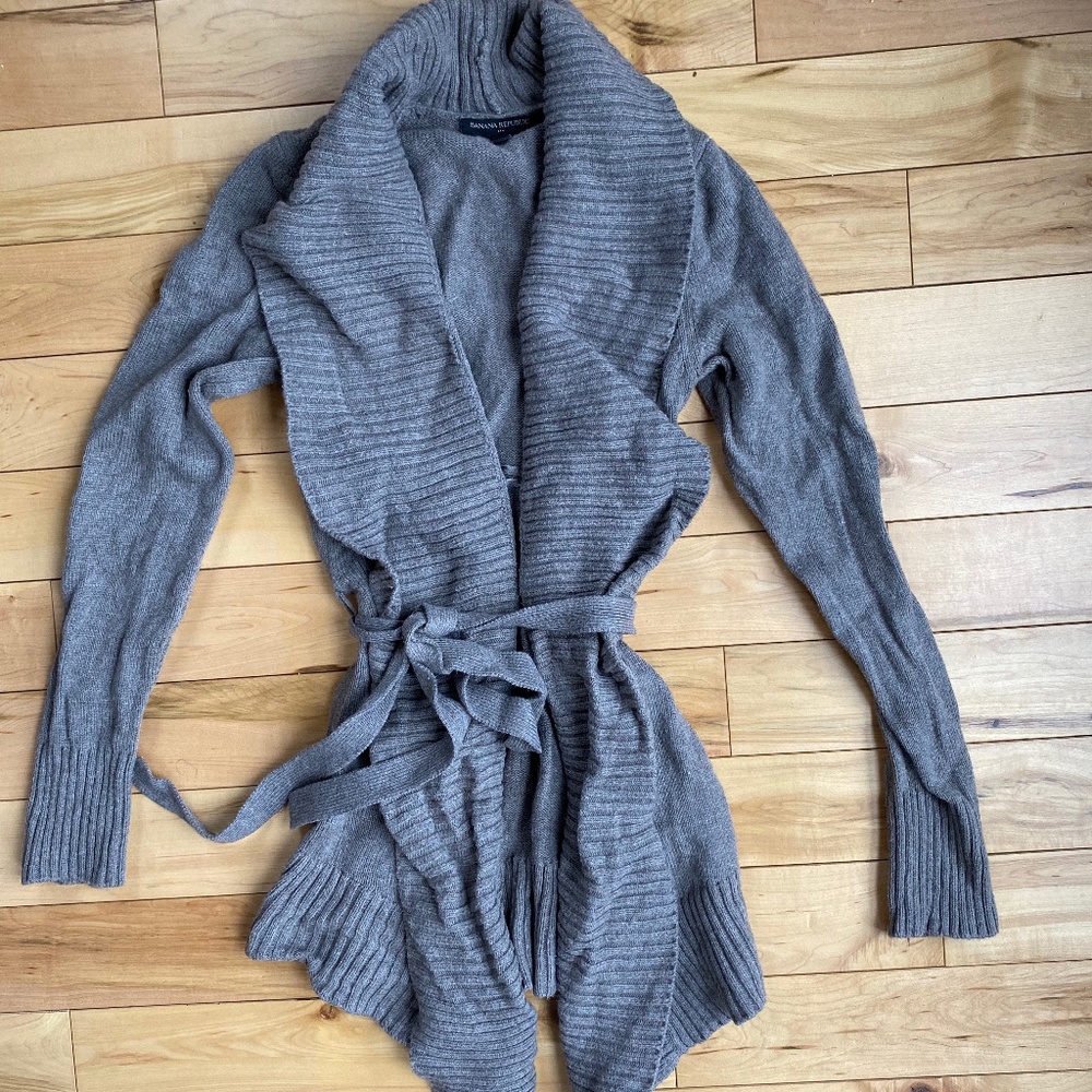 Banana Republic cardigan‎
